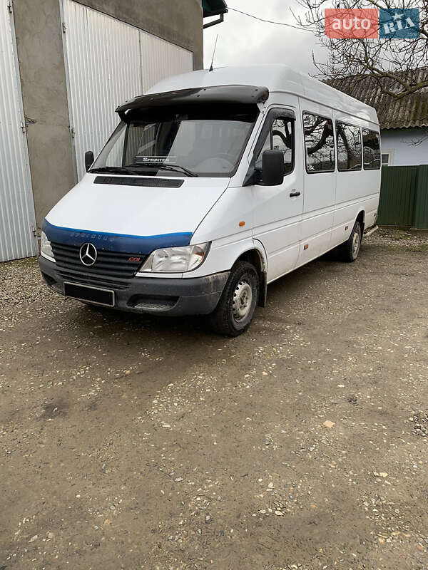 Mercedes-Benz Sprinter 2000