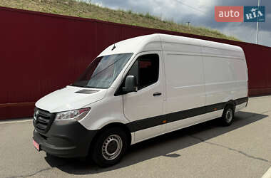 Грузовой фургон Mercedes-Benz Sprinter 2018 в 