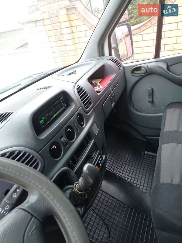 Грузовой фургон Mercedes-Benz Sprinter 2003 в Виннице