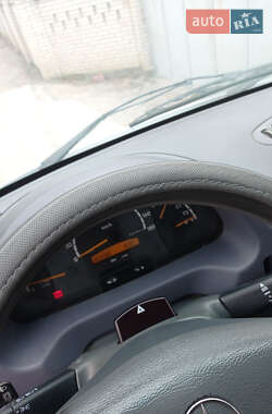 Грузовой фургон Mercedes-Benz Sprinter 2003 в 