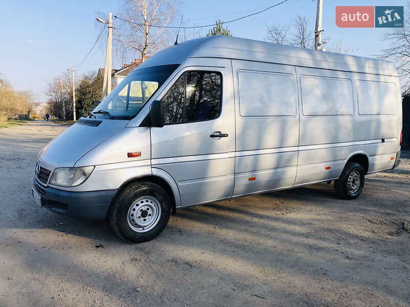 Грузовой фургон Mercedes-Benz Sprinter 2005 в Дрогобыче