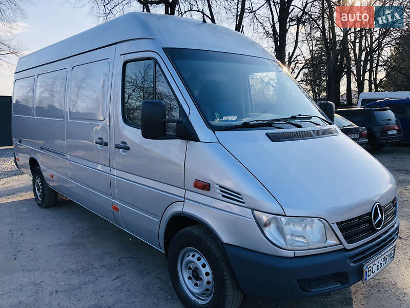 Грузовой фургон Mercedes-Benz Sprinter 2005 в Дрогобыче