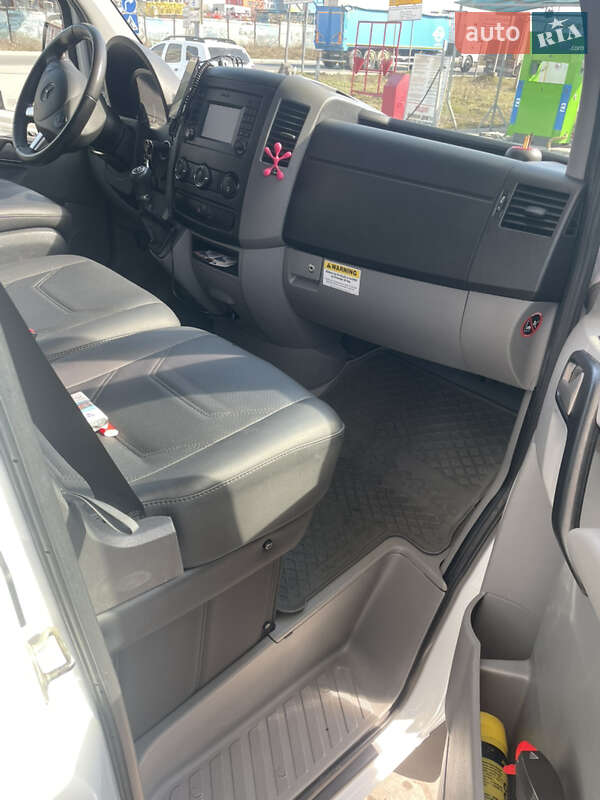 Грузопассажирский фургон Mercedes-Benz Sprinter 2017 в Тернополе фото 29 Грузопассажирский фургон Mercedes-Benz Sprinter 2017 в Тернополе