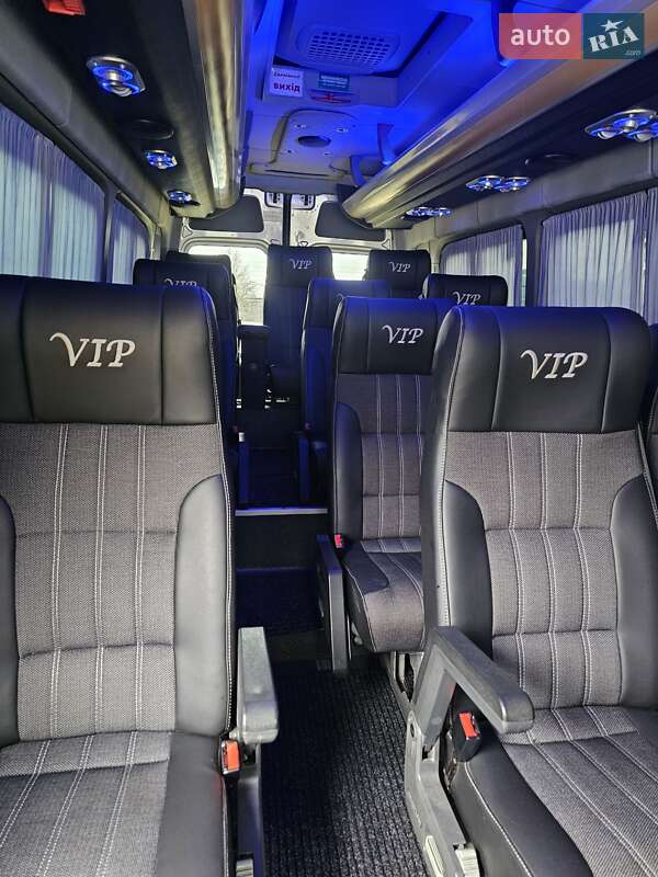 Туристичний / Міжміський автобус Mercedes-Benz Sprinter 2013 в Березному