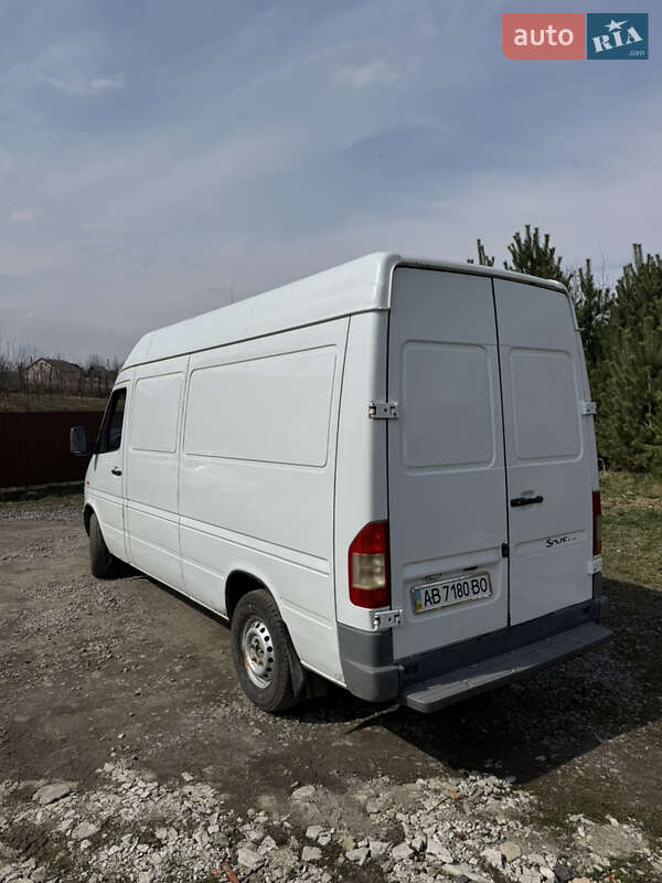 Грузовой фургон Mercedes-Benz Sprinter 1998 в Баре