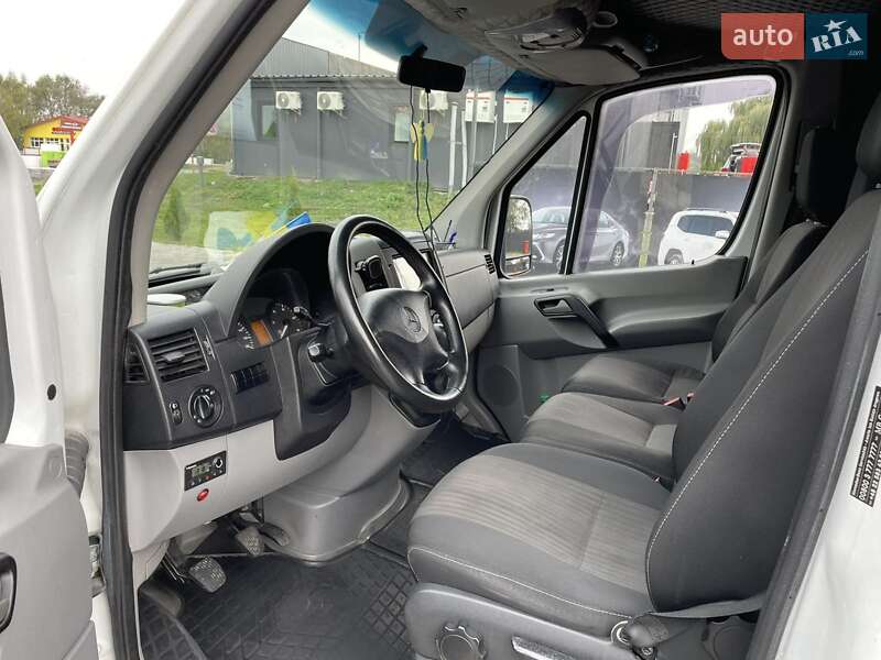Мікроавтобус Mercedes-Benz Sprinter 2011 в Рогатині