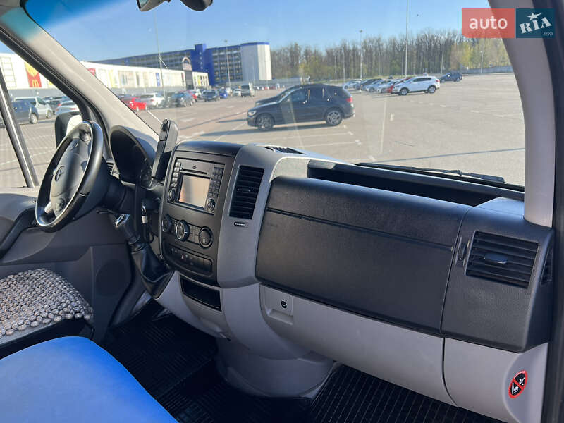 Микроавтобус Mercedes-Benz Sprinter 2013 в Коростене
