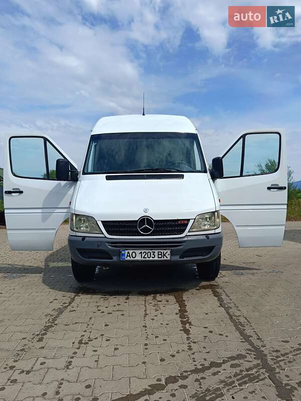 Грузовой фургон Mercedes-Benz Sprinter 2006 в Иршаве фото 26 Грузовой фургон Mercedes-Benz Sprinter 2006 в Иршаве