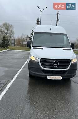 Грузовой фургон Mercedes-Benz Sprinter 2021 в 