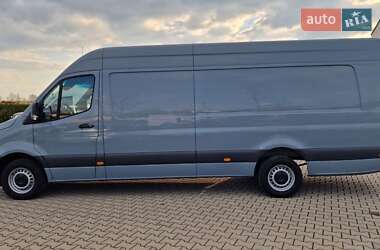 Грузовой фургон Mercedes-Benz Sprinter 2021 в 