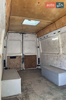 Вантажний фургон Mercedes-Benz Sprinter 2003 в 