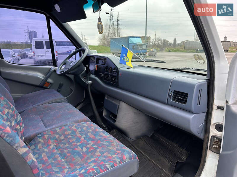 Туристичний / Міжміський автобус Mercedes-Benz Sprinter 2000 в Дніпрі