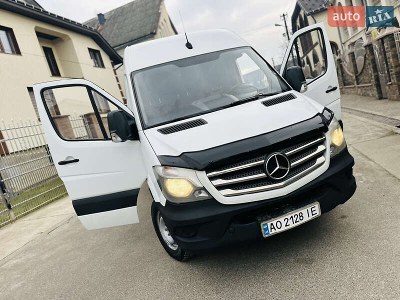 Грузовой фургон Mercedes-Benz Sprinter 2017 в Тячеве