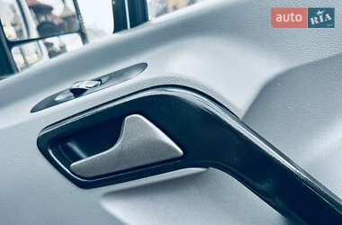 Вантажний фургон Mercedes-Benz Sprinter 2017 в 