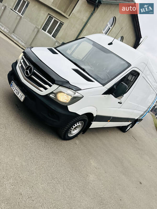Грузовой фургон Mercedes-Benz Sprinter 2017 в Тячеве