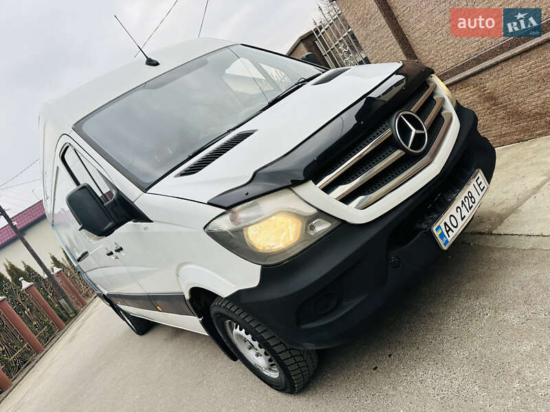 Грузовой фургон Mercedes-Benz Sprinter 2017 в Тячеве