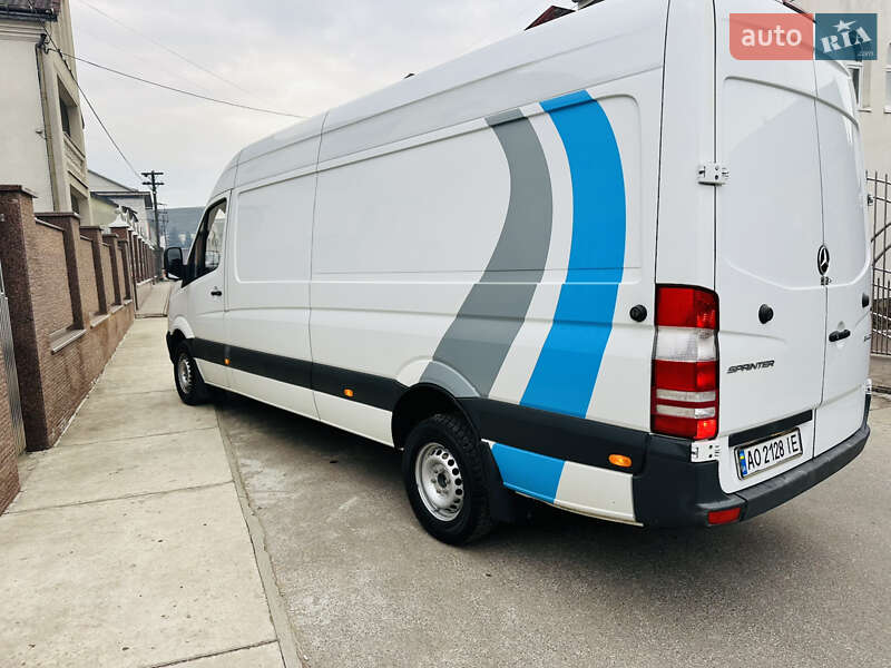 Грузовой фургон Mercedes-Benz Sprinter 2017 в Тячеве