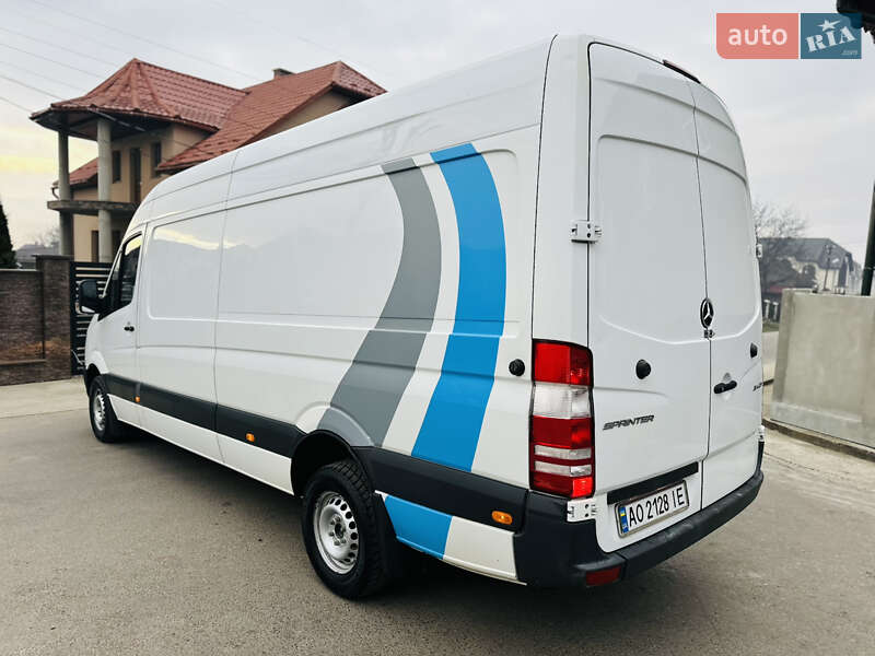 Грузовой фургон Mercedes-Benz Sprinter 2017 в Тячеве
