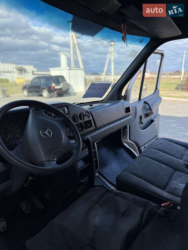 Мікроавтобус Mercedes-Benz Sprinter 1997 в Хусті