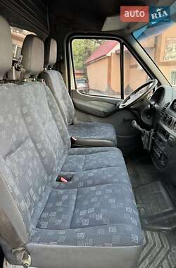 Грузовой фургон Mercedes-Benz Sprinter 2004 в 