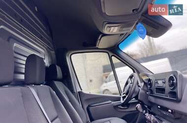 Грузовой фургон Mercedes-Benz Sprinter 2019 в 