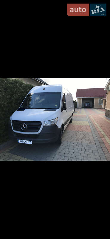 Грузовой фургон Mercedes-Benz Sprinter 2020 в 