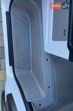 Вантажний фургон Mercedes-Benz Sprinter 2014 в 