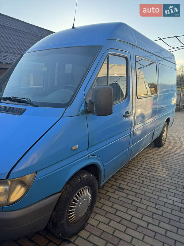 Mercedes-Benz Sprinter 2004