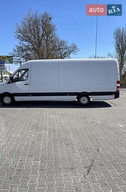 Грузовой фургон Mercedes-Benz Sprinter 2018 в 