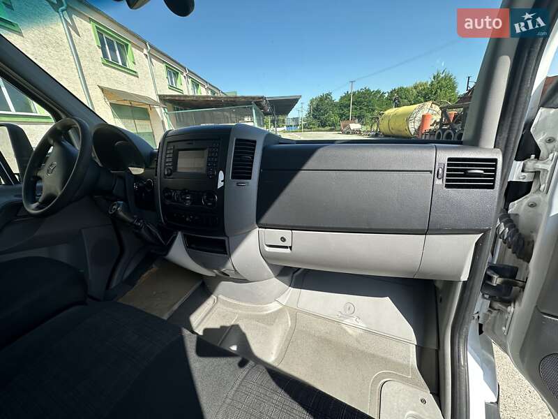 Грузовой фургон Mercedes-Benz Sprinter 2015 в Стрые