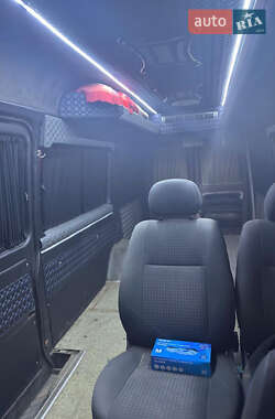Грузопассажирский фургон Mercedes-Benz Sprinter 2005 в 