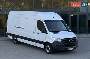 Грузовой фургон Mercedes-Benz Sprinter 2021 в 