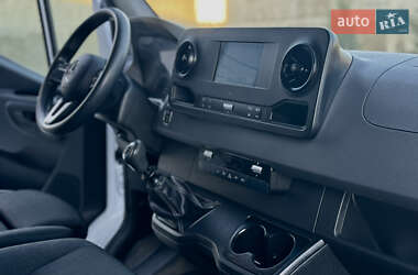 Грузовой фургон Mercedes-Benz Sprinter 2021 в 