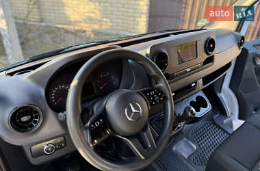 Грузовой фургон Mercedes-Benz Sprinter 2021 в 