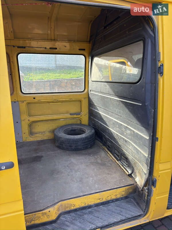 Вантажопасажирський фургон Mercedes-Benz Sprinter 2005 в Тернополі