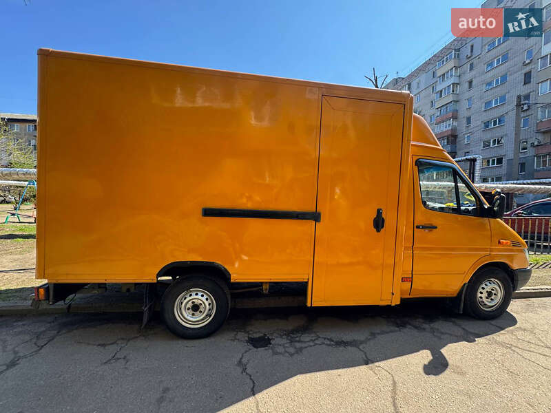 Вантажний фургон Mercedes-Benz Sprinter 2001 в Дніпрі