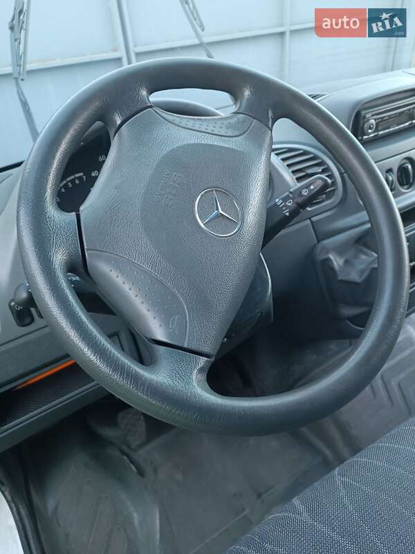 Тентований Mercedes-Benz Sprinter 2004 в Дніпрі
