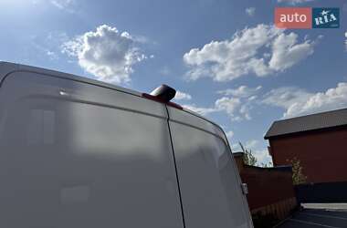 Грузовой фургон Mercedes-Benz Sprinter 2020 в 