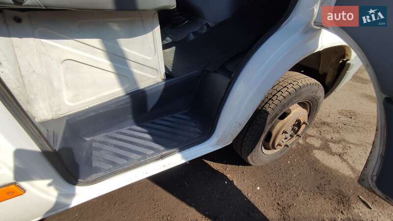 Грузовой фургон Mercedes-Benz Sprinter 1997 в Львове