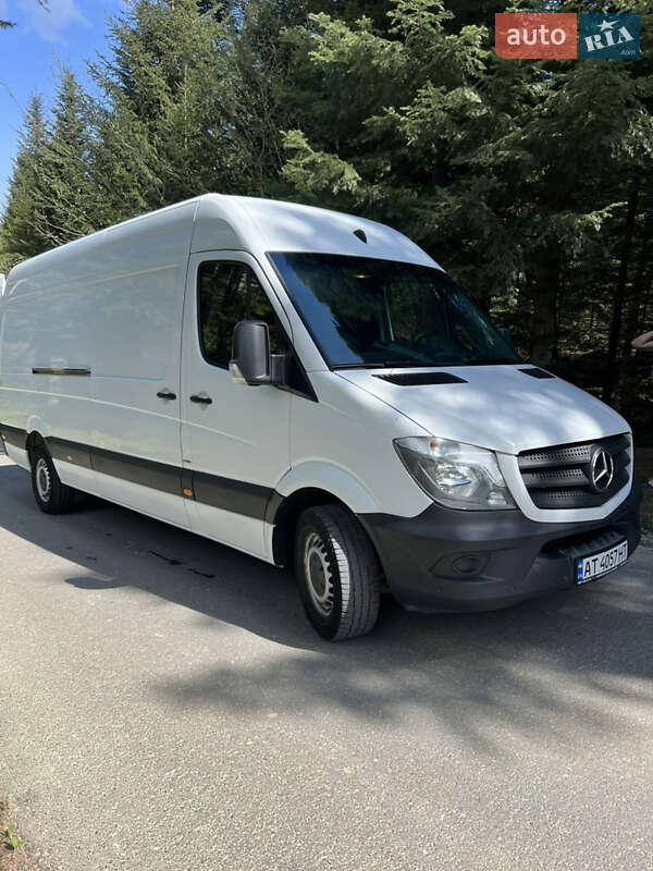 Грузовой фургон Mercedes-Benz Sprinter 2016 в 