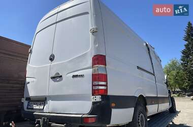 Грузовой фургон Mercedes-Benz Sprinter 2007 в 