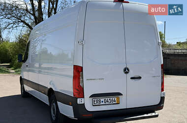 Грузовой фургон Mercedes-Benz Sprinter 2021 в 