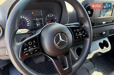 Грузовой фургон Mercedes-Benz Sprinter 2021 в 