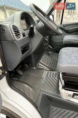 Грузовой фургон Mercedes-Benz Sprinter 2002 в 