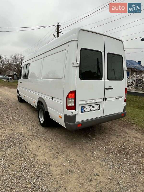 Грузовой фургон Mercedes-Benz Sprinter 2002 в Ровно