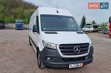 Грузовой фургон Mercedes-Benz Sprinter 2020 в 