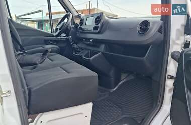 Грузовой фургон Mercedes-Benz Sprinter 2020 в 