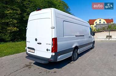 Грузовой фургон Mercedes-Benz Sprinter 2022 в 