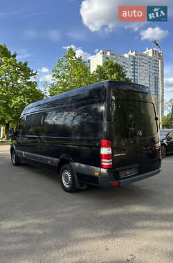 Грузовой фургон Mercedes-Benz Sprinter 2015 в 