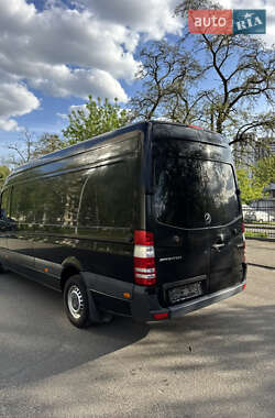 Грузовой фургон Mercedes-Benz Sprinter 2015 в 